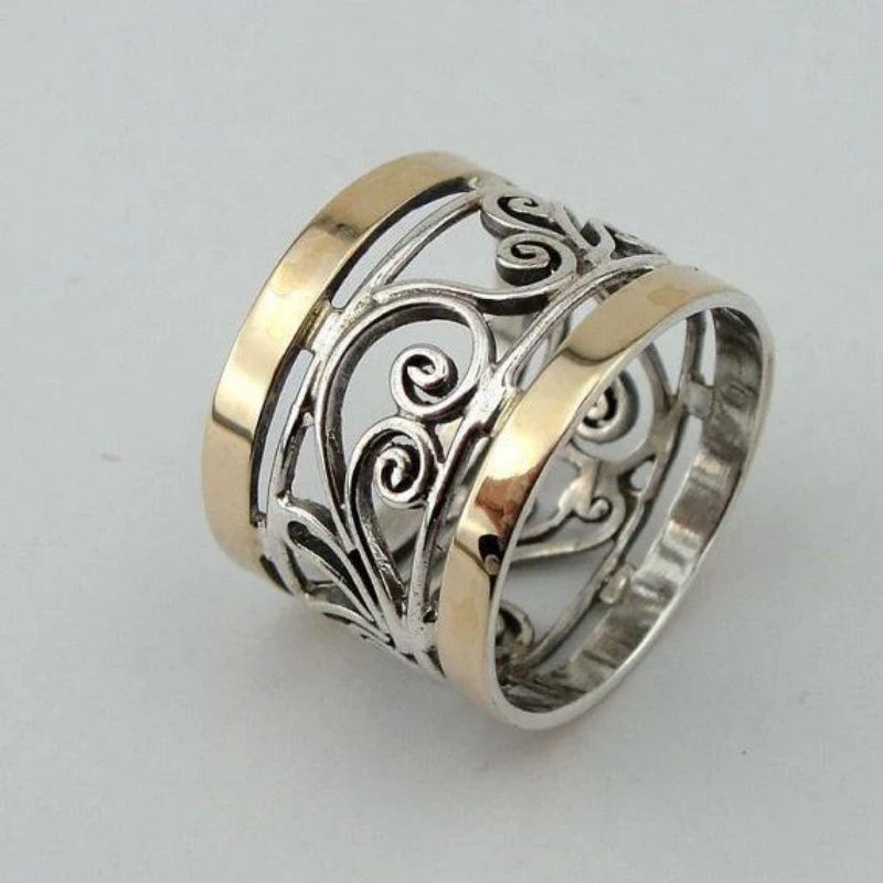 Creative Retro Hollow Pattern Alloy Men's Ring